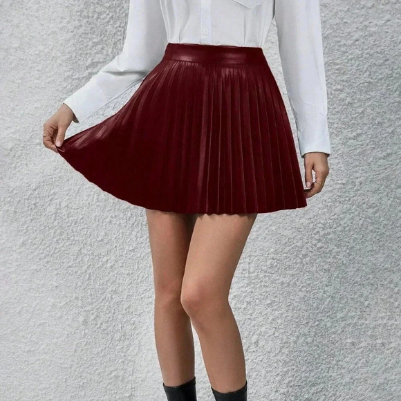 Burgundy Casual Women's High Waist Pleated Faux Leather Mini Skirt - Picture 6 of 6